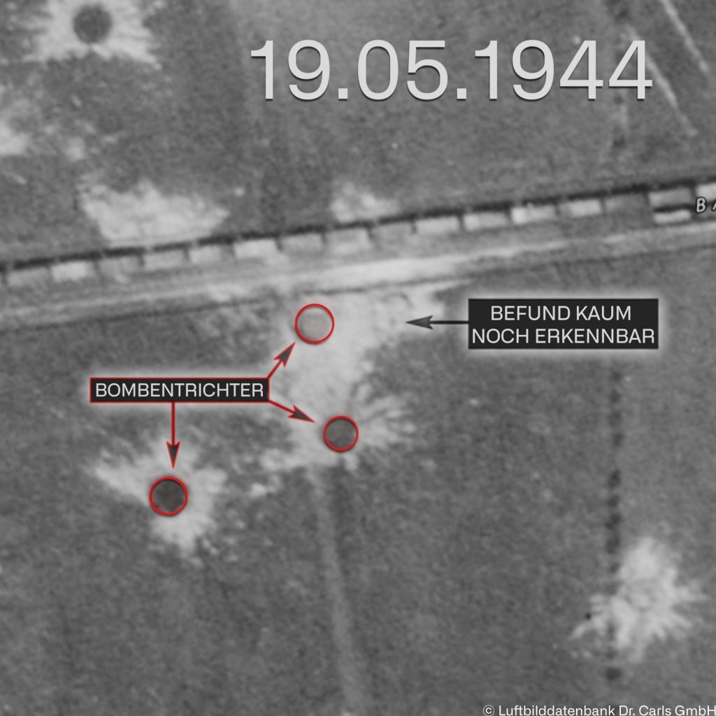 Multitemporale Auswertung eines Luftbildes von 1944. Mit roten Kreisen versehen sind drei Bombentrichter. Ein weiterer Pfeil zeigt, dass ein Befund eines möglichen Blindgängers kaum noch erkennbar ist.
